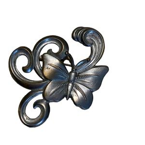 Vintage likely 60’s revival of art nouveau style brooch silver tone